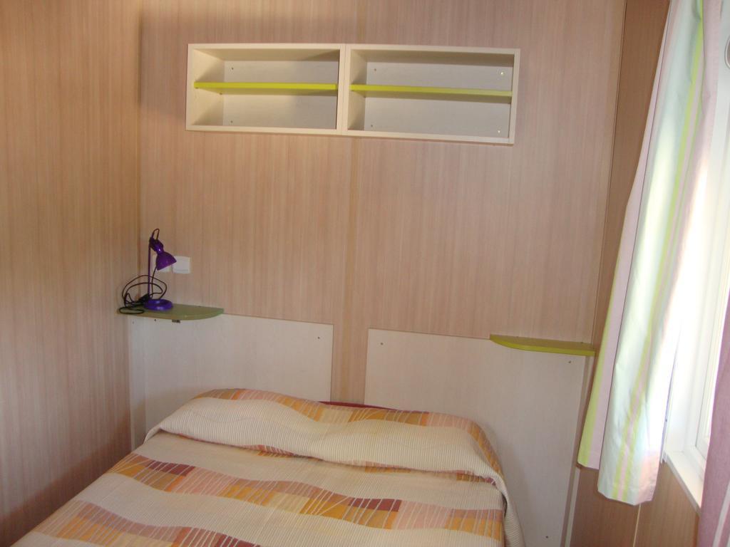 Camping Residence Chalet La Pomposa Terrazzoni Боніфачо Номер фото