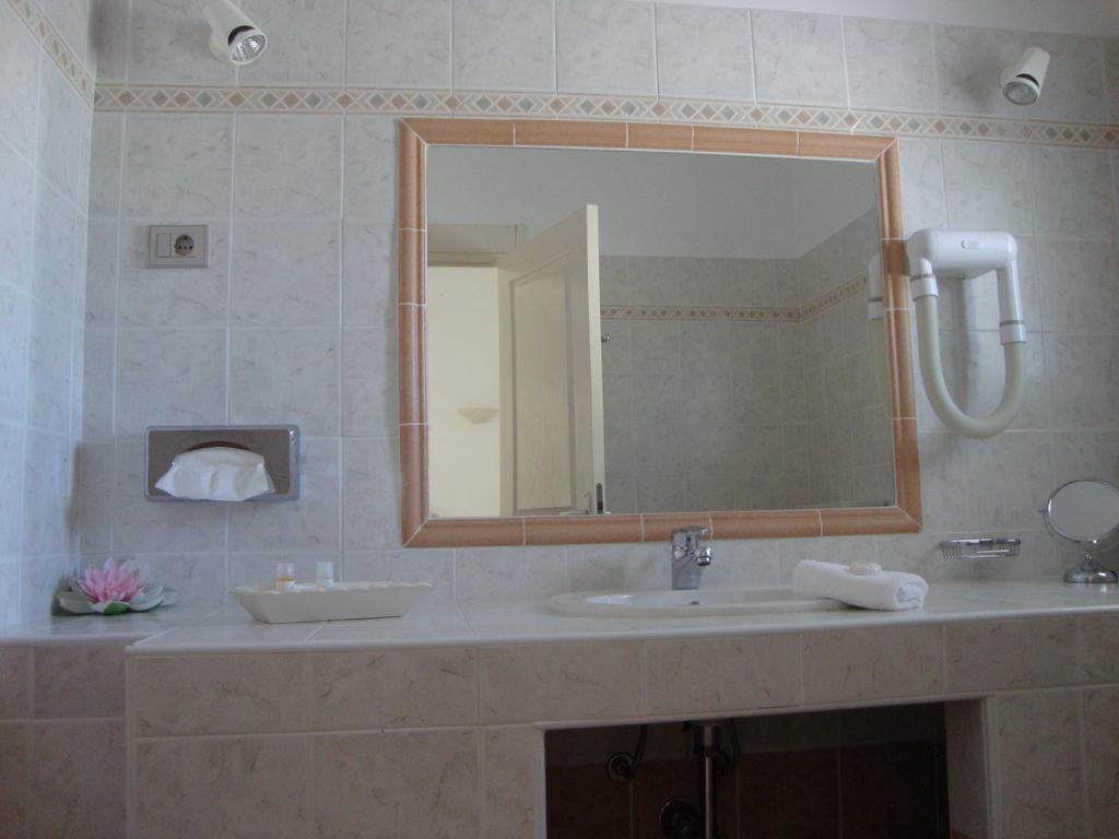 Camping Residence Chalet La Pomposa Terrazzoni Боніфачо Номер фото